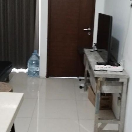 Santi Room For Rent Surabaya Esterno foto